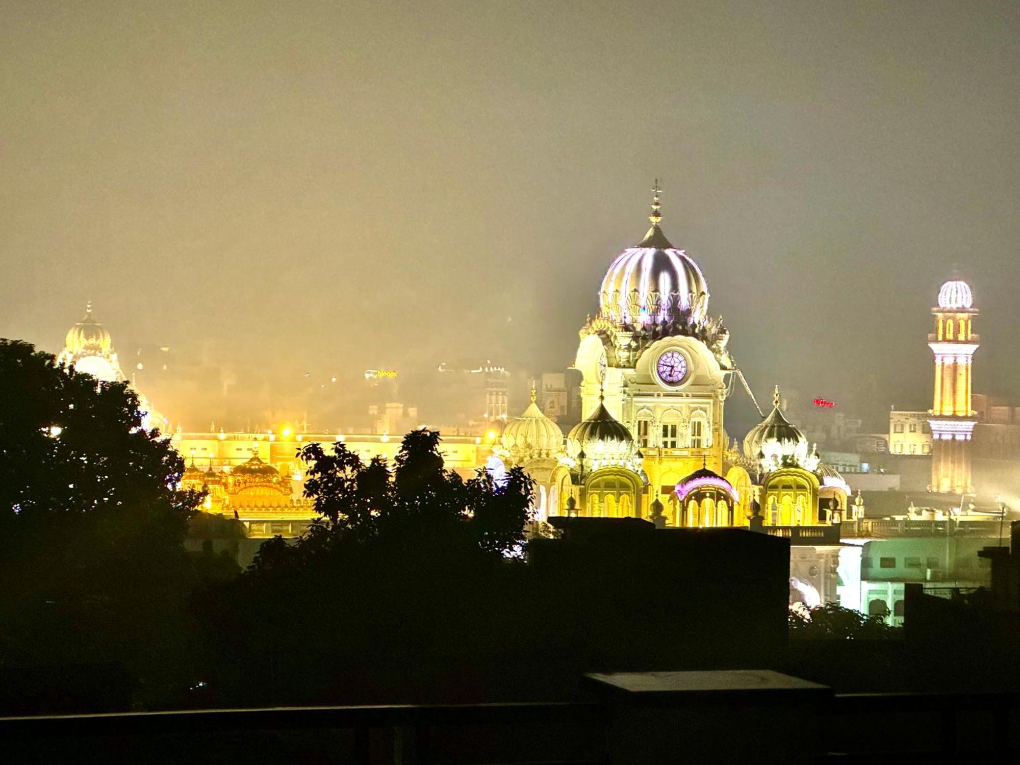 אמריצר Hotel Heaven View - 50M From Golden Temple מראה חיצוני תמונה