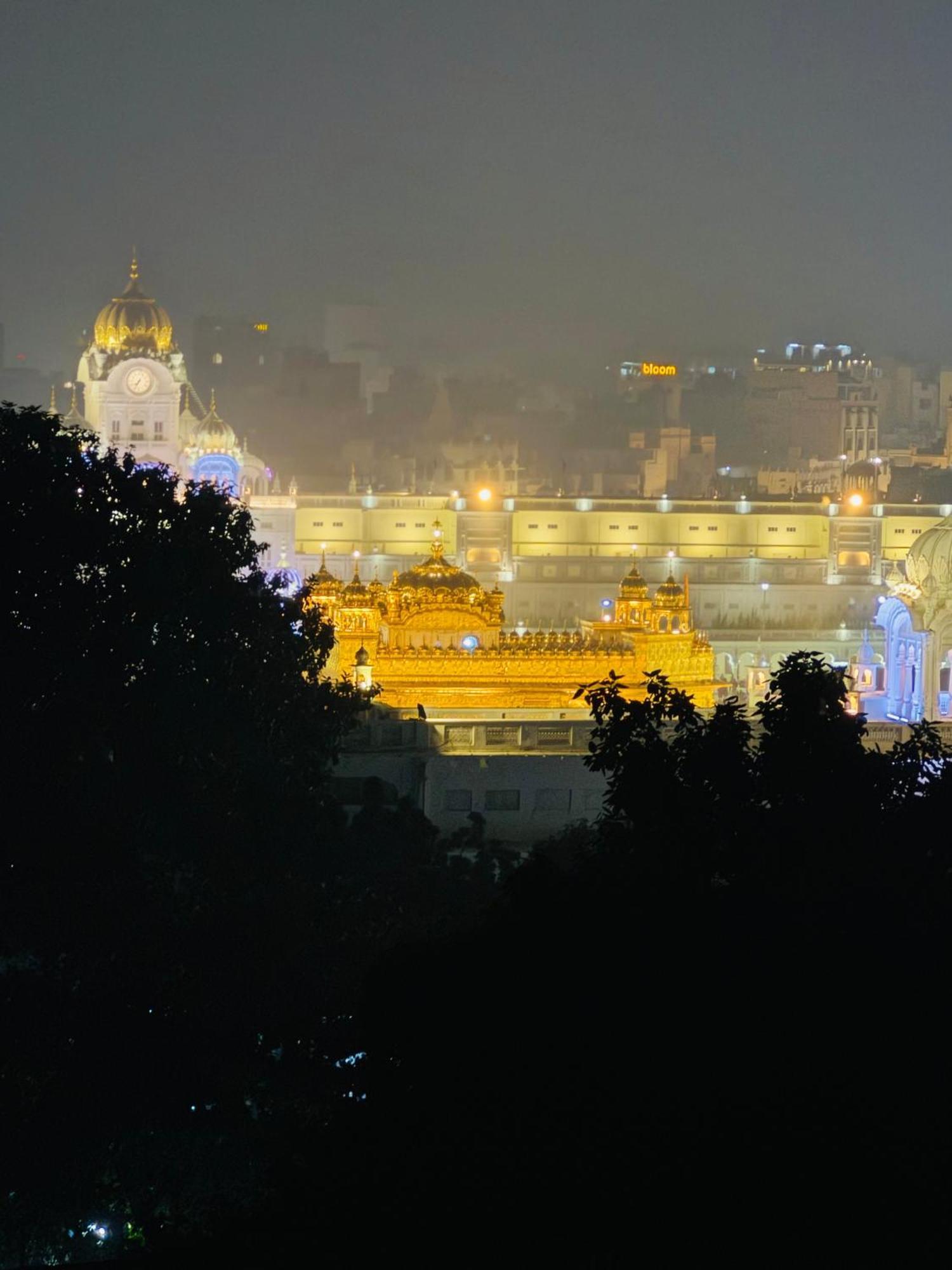 אמריצר Hotel Heaven View - 50M From Golden Temple מראה חיצוני תמונה