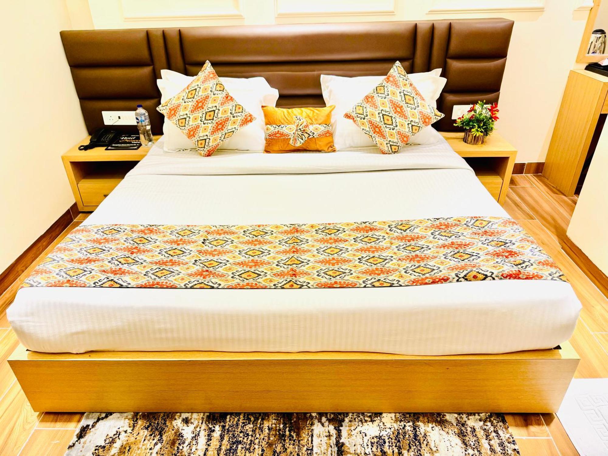 אמריצר Hotel Heaven View - 50M From Golden Temple מראה חיצוני תמונה